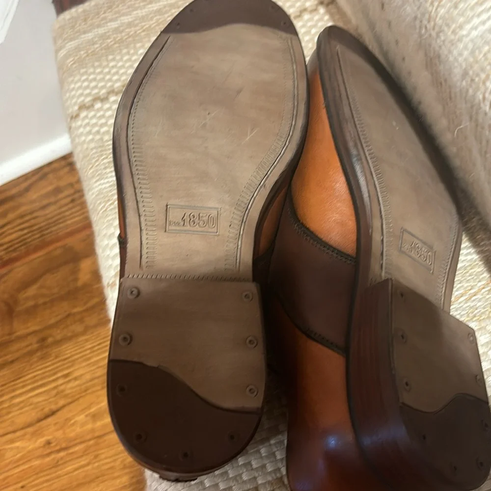 Johnson & Murphy Dual‎ Color Leather Oxfords